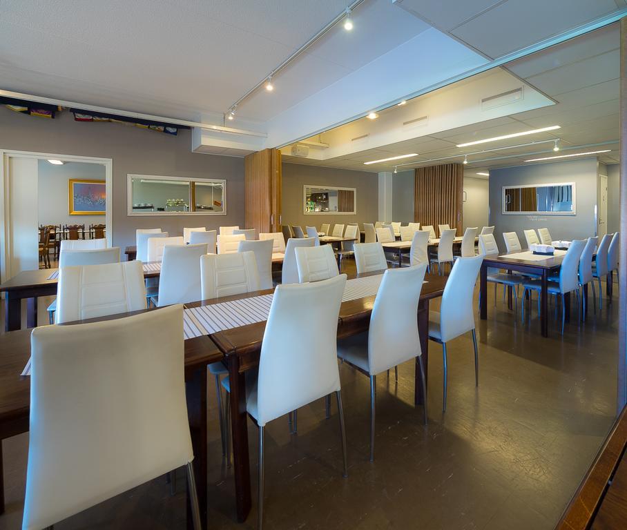 Hotelli & Ravintola Martinhovi Raisio Extérieur photo